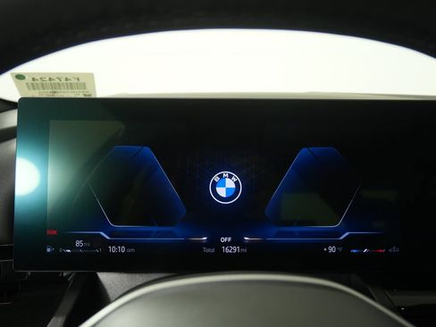 Used 2025 BMW 530i RWD image 18