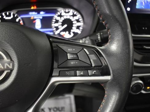 Used 2024 Nissan Altima 2.5 SR w/ SR Premium Package FWD image 17