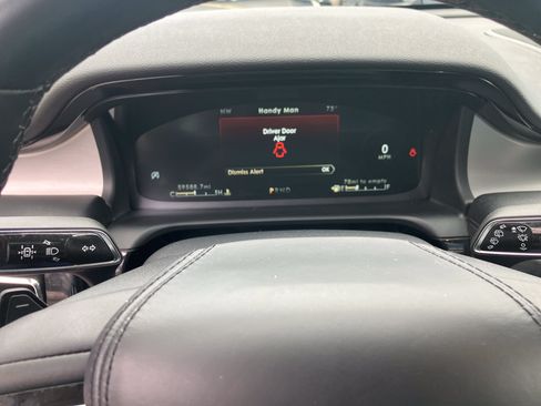 Used 2022 Lincoln Aviator AWD w/ Premium Package image 24