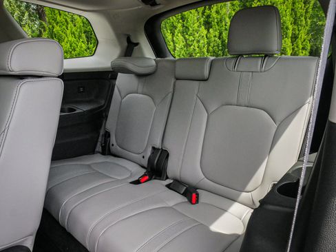 Used 2025 Honda Pilot EX-L image 30
