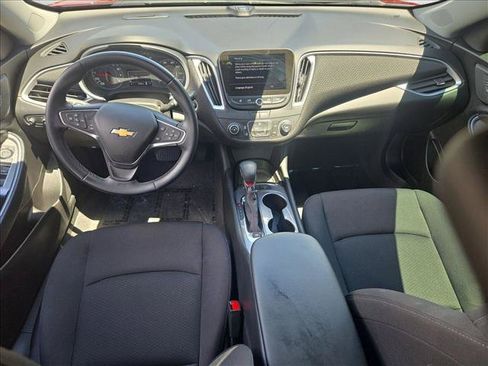 Used 2024 Chevrolet Malibu RS FWD image 16