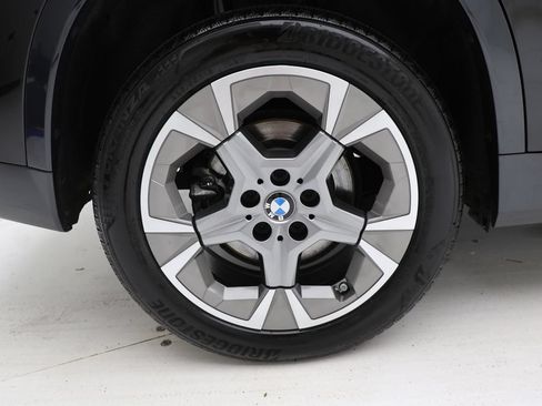 Used 2025 BMW X1 xDrive28i AWD/4WD image 9