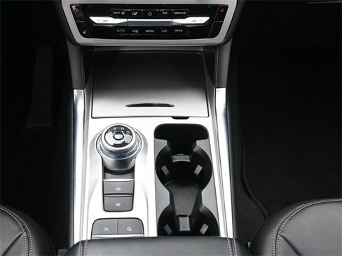 Used 2024 Ford Explorer XLT w/ Equipment Group 202A image 25