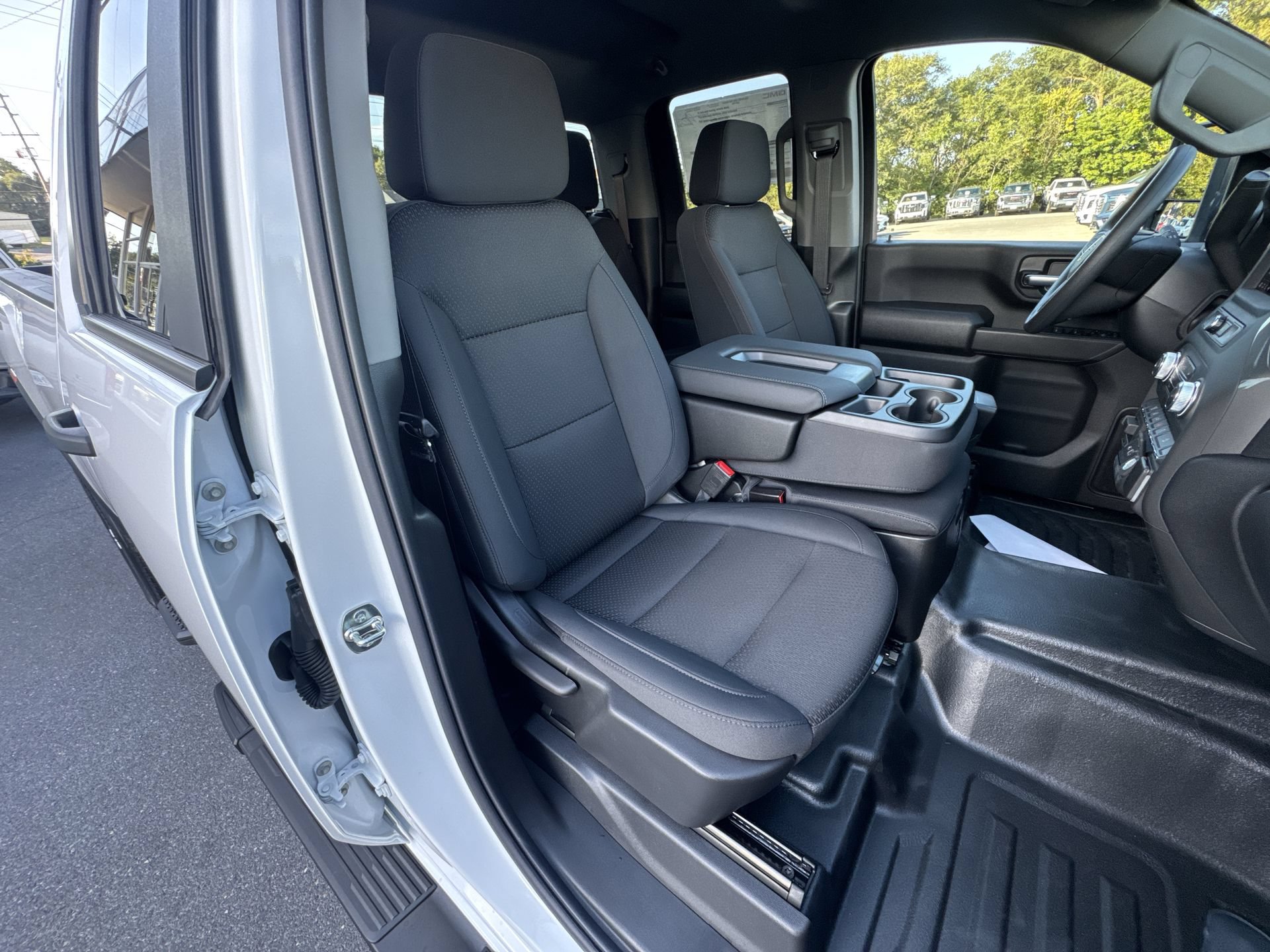 New 2026 GMC Sierra 3500 Pro AWD/4WD image 24