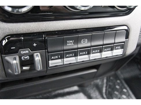 New 2026 RAM 5500 Tradesman AWD/4WD image 21