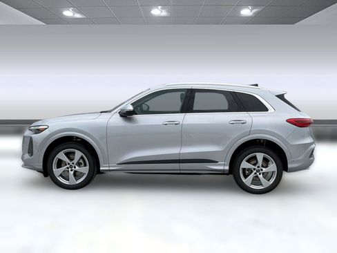 New 2026 Audi Q5 Premium AWD/4WD image 2