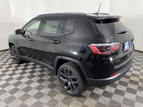 New 2026 Jeep Compass Limited w/ Sun, Sound & Navigation Group AWD/4WD image 10