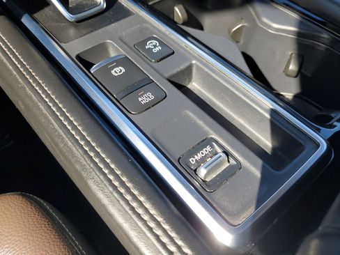 Certified 2023 Nissan Pathfinder Platinum image 26