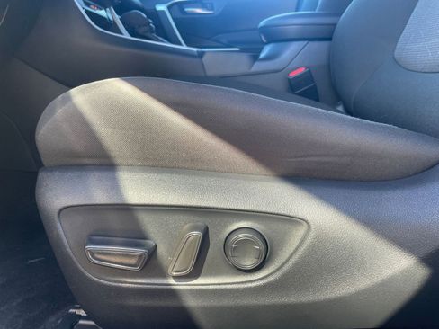 Used 2025 Toyota RAV4 XLE image 23