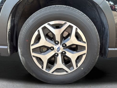Used 2022 Subaru Forester Premium AWD/4WD image 25