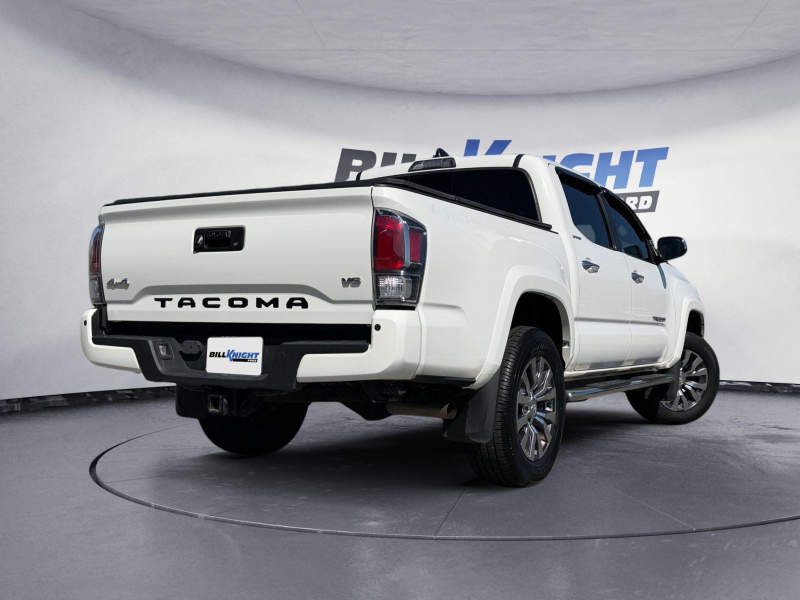 Used 2022 Toyota Tacoma Limited AWD/4WD image 5