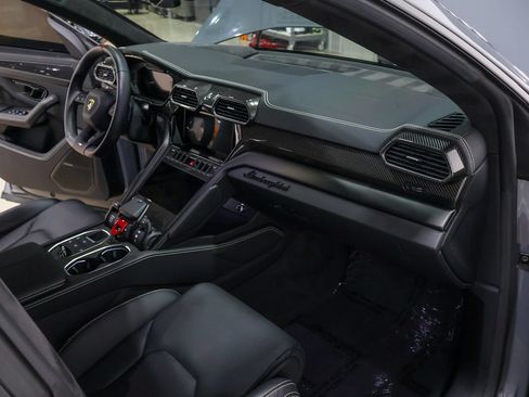 Used 2023 Lamborghini Urus S AWD/4WD image 39