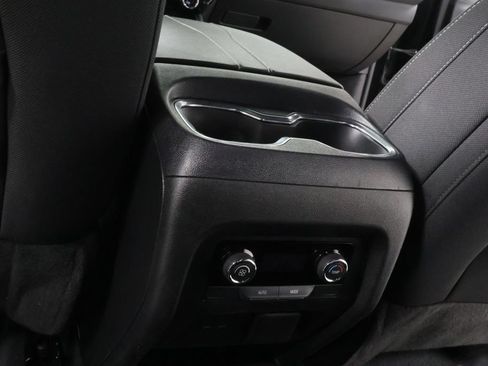 Used 2024 Chevrolet Traverse LT AWD/4WD image 25