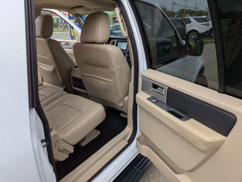 Used 2017 Ford Expedition EL XLT w/ Equipment Group 202A image 38