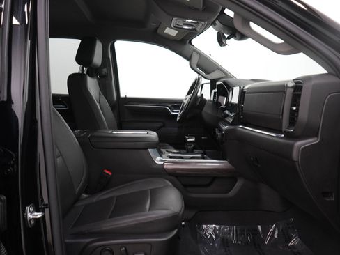 Used 2022 Chevrolet Silverado 1500 LTZ AWD/4WD image 13
