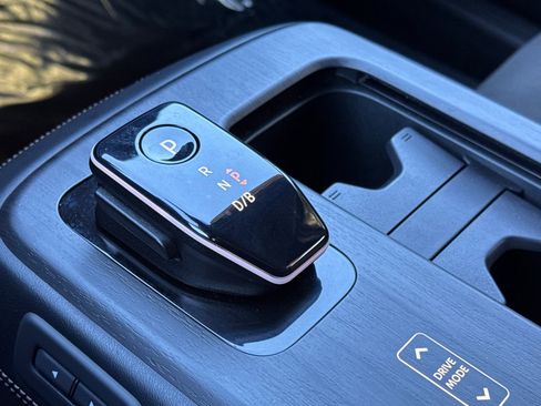 Certified 2023 Nissan Ariya FWD image 25