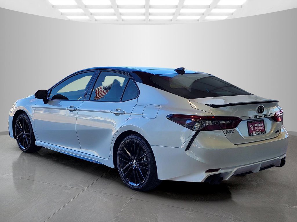 Used 2023 Toyota Camry XSE FWD image 7