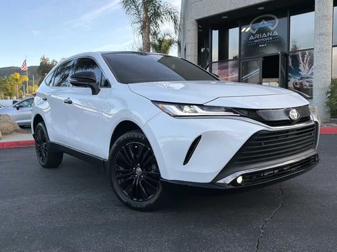 Used 2024 Toyota Venza Nightshade image 18