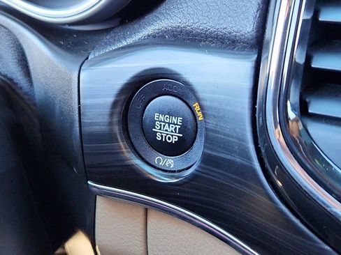 Used 2021 Jeep Grand Cherokee Limited AWD/4WD image 23