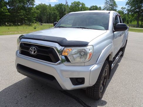 Used 2012 Toyota Tacoma 4x4 Access Cab SR5 image 4