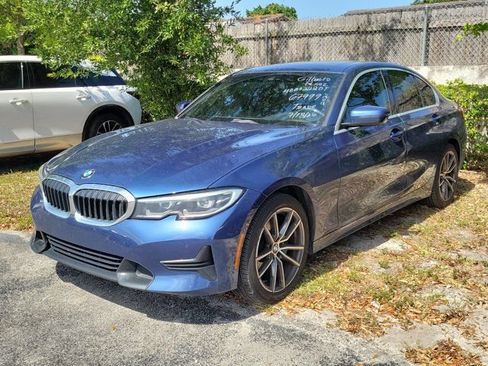 Used 2021 BMW 330i Sedan w/ Convenience Package RWD image 3