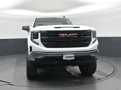 Used 2025 GMC Sierra 1500 Pro w/ Pro Value Package image 9