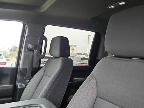 Used 2025 Chevrolet Silverado 2500 Custom w/ Custom Value Package image 15