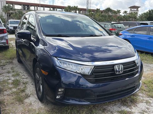 Used 2024 Honda Odyssey EX image 1