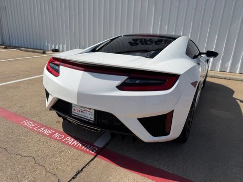 Used 2017 Acura NSX AWD/4WD image 6