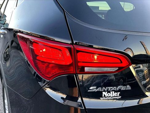 Used 2018 Hyundai Santa Fe Sport w/ 2.4L Value Package 02 image 30