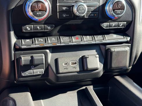 Used 2019 GMC Sierra 1500 SLT w/ SLT Convenience Package AWD/4WD image 39