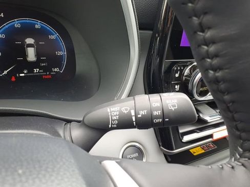 New 2026 Toyota Highlander Limited image 17