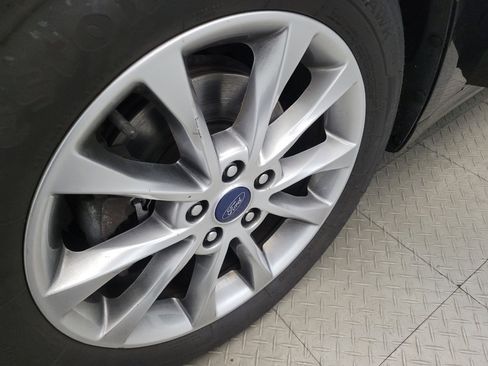 Used 2017 Ford Fusion SE image 31