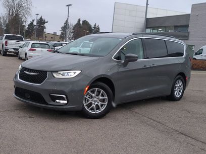 Used 2022 Chrysler Pacifica Touring-L