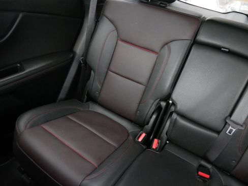 Used 2022 Chevrolet Blazer RS w/ Enhanced Convenience Package image 13