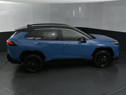 Used 2025 Toyota RAV4 XSE image 33
