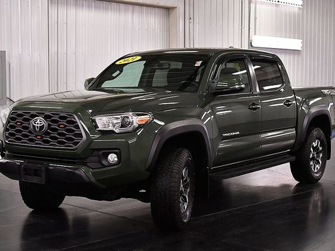 Used 2021 Toyota Tacoma TRD Off-Road image 3