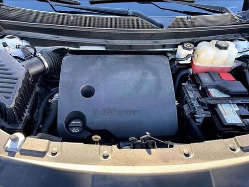 Used 2019 Chevrolet Traverse LT image 11