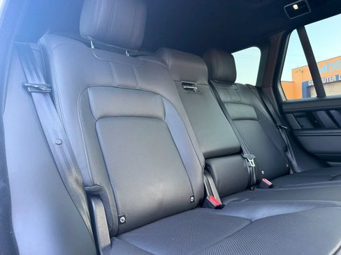 Used 2019 Land Rover Range Rover HSE AWD/4WD image 18