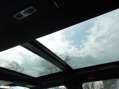 Used 2023 Ford F150 Lariat w/ Equipment Group 502A High image 29