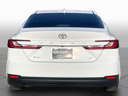 Used 2025 Toyota Camry Hybrid FWD image 5