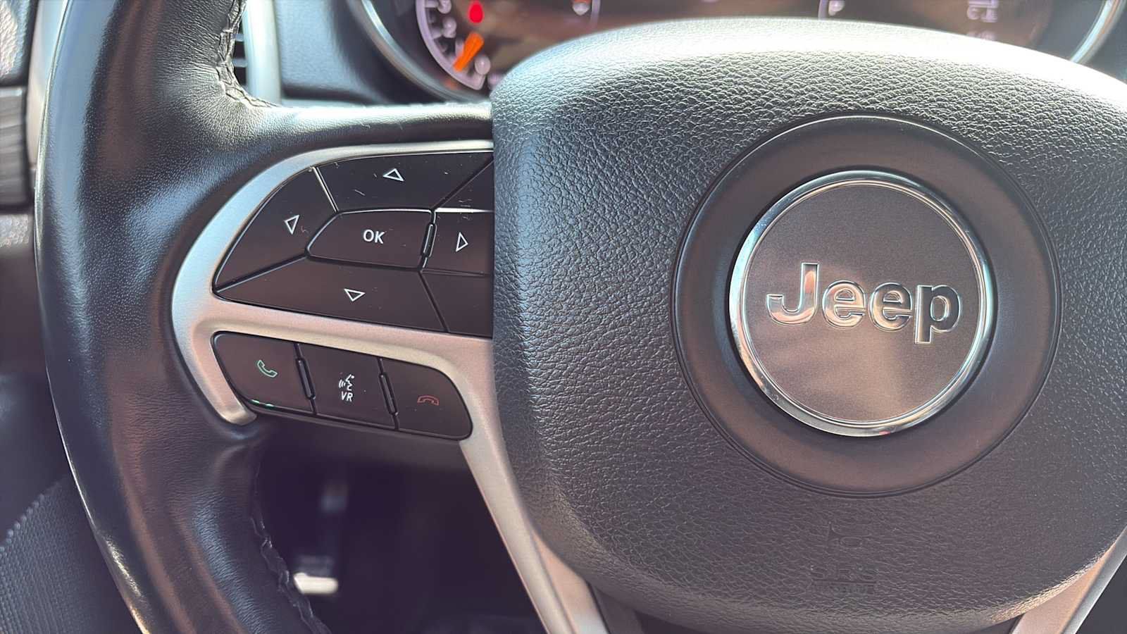 Used 2019 Jeep Grand Cherokee Altitude AWD/4WD image 9