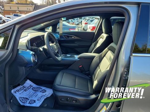 New 2026 Chevrolet Equinox EV LT image 13