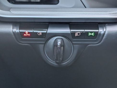 Certified 2021 Porsche 911 Targa 4 w/ Premium Package image 28