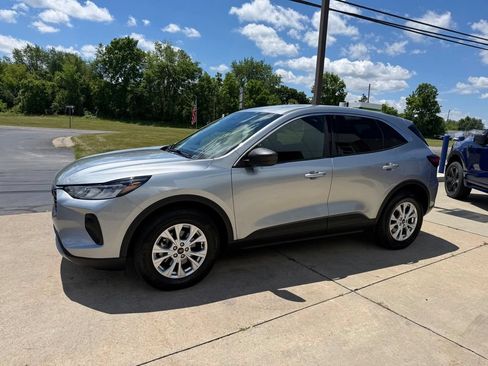 Certified 2023 Ford Escape Active w/ Tech Pack #1 AWD/4WD image 6