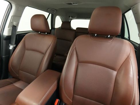 Used 2019 Subaru Outback 3.6R Touring image 16