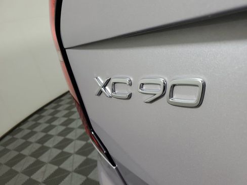 Certified 2026 Volvo XC90 B5 Plus w/ Protection Package AWD/4WD image 9