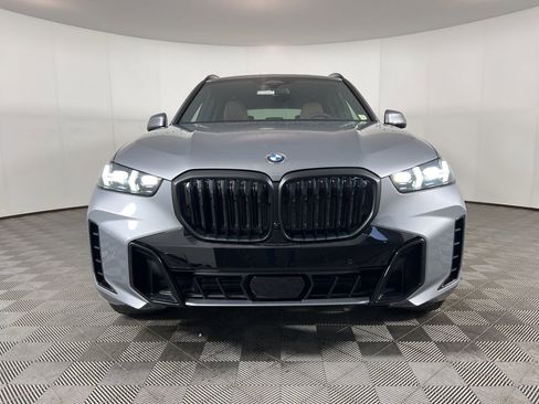 New 2026 BMW X5 xDrive40i w/ M Sport Package AWD/4WD image 5
