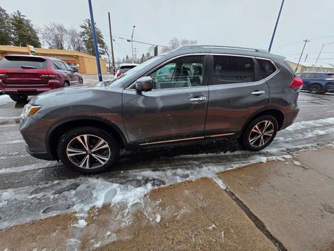 Used 2017 Nissan Rogue SL w/ SL Premium Package image 4