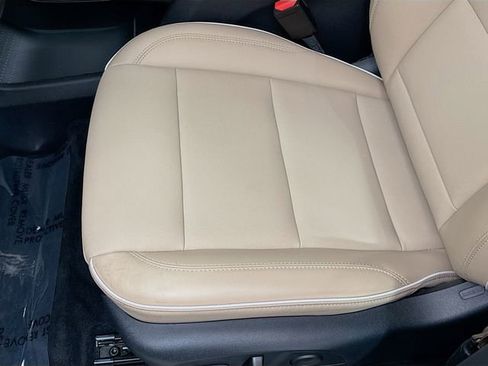 Used 2025 Buick Enclave Preferred image 21